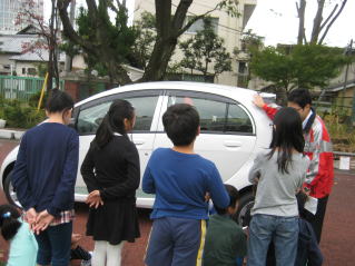 三菱自動車　出前授業の写真